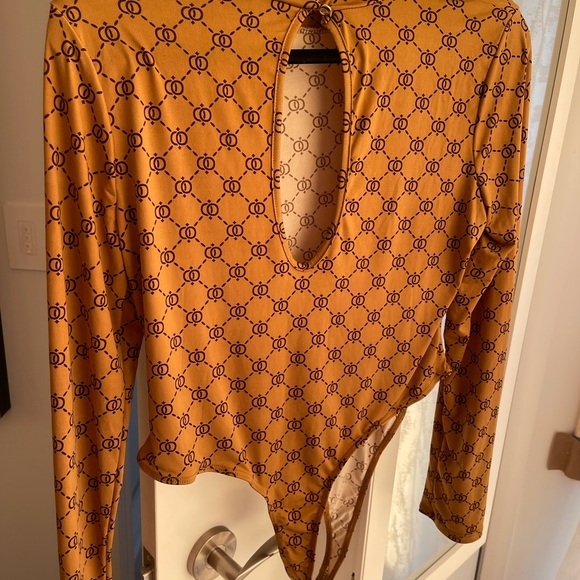 Trendy plus size body suit - never worn. 2x - Picture 3 of 4